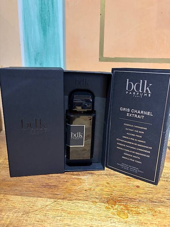 Profumi & Eau de Toilette: BDK Parfums Gris Charnel Extrait  100 ml – Usato da Einsiedeln venduto da cpu_99fn