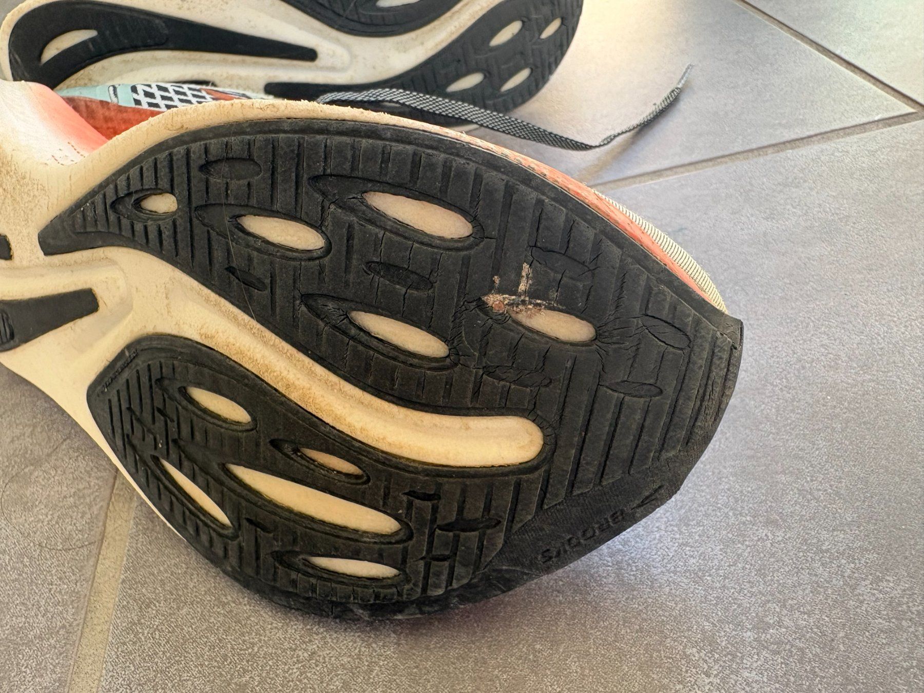 Brooks Scarpe da donna: BROOKS Runningshuhe – Usato da Frauenfeld venduto da Nezadim 4