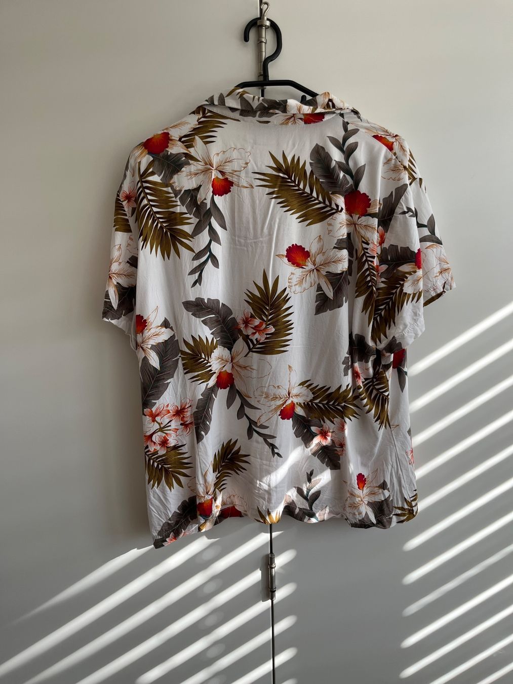 Camicie: Two Palms Hawaii Hemd Bluse floral One Size – Usato da Gümligen venduto da blackberrys 1