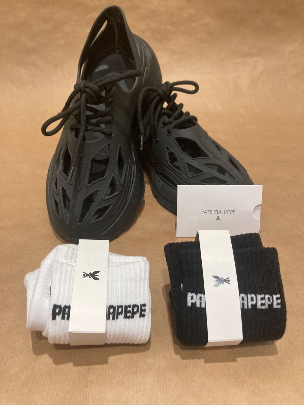 Patrizia Pepe Scarpe da donna: Patrizia Pepe sneaker no.35/36 – Usato da Paradiso venduto da Kayakara 5