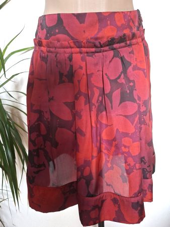 Jupe Courte Satinée BENETTON Imprimé Floral Rouge– Taille S