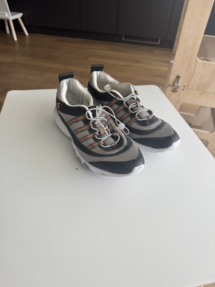 Scarpe da uomo: Laufschuhe – Nuovo (secondo la descrizione) da Wohlen AG venduto da Ar_gu 1