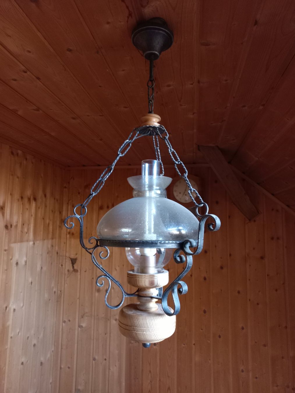 Lustres & lampes de plafonds: Alte Lampe – D'occasion à Kirchenthurnen par N.R.Zima