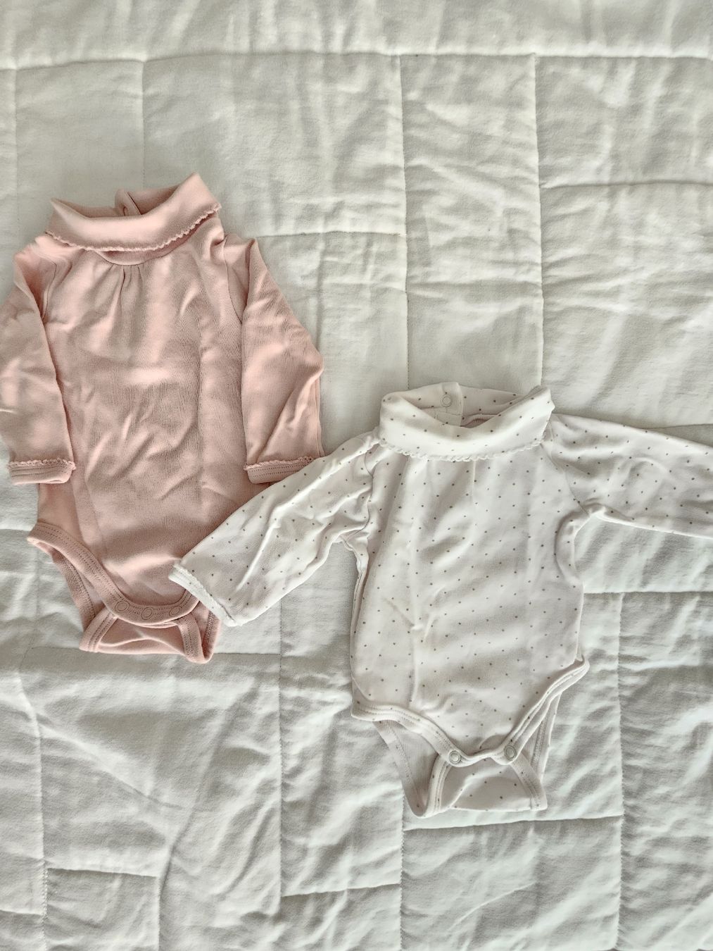 Hemden, Tops & T-Shirts: 2 Baby Bodysuits – 3 Months – Neu (gemäss Beschreibung) aus Zürich von mer_jld9