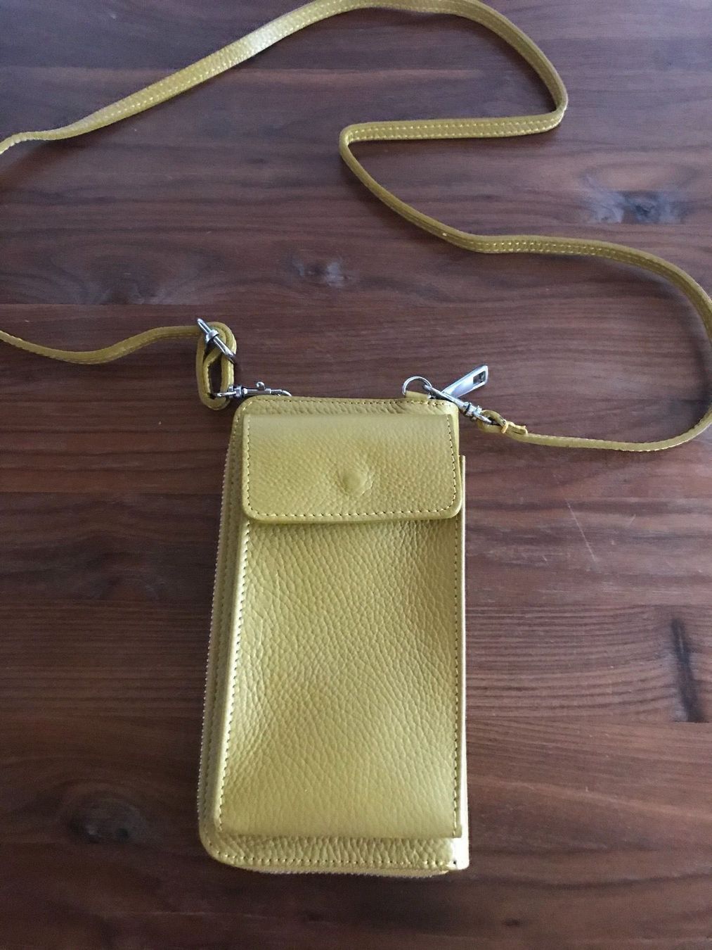 Telefoni cellulari / Smartphones: Damen Handytasche neu – Nuovo e nell'imballaggio originale da Appenzell venduto da Andrijana75