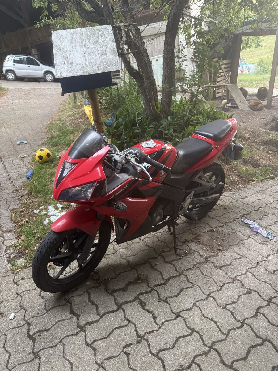 Honda Route: Honda CBR – Défectueux à Arni BE par dar_t5yl 3