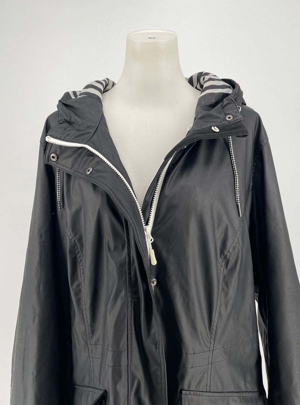 Jacken: Regenjacke Gr. 52 Sport bpc bonprix – Gebraucht aus Auenstein von moin. 1