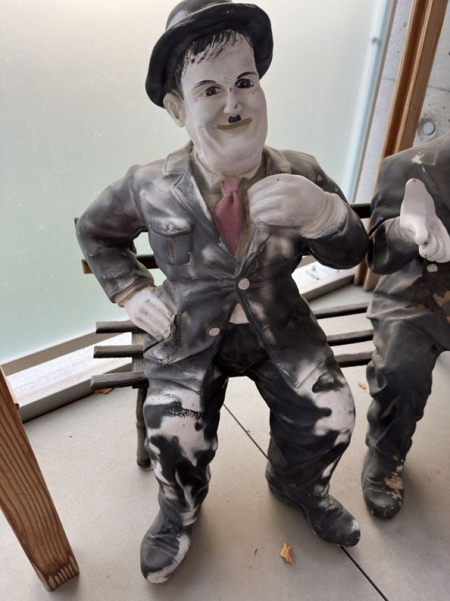 Sculture & Statue: Laurel und Hardy Statue auf Bank – Usato da Thun venduto da Mokibe 1