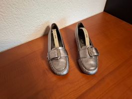 Silberne Damen Mokassins, Gr. 36,5 - Elegant & Bequem!