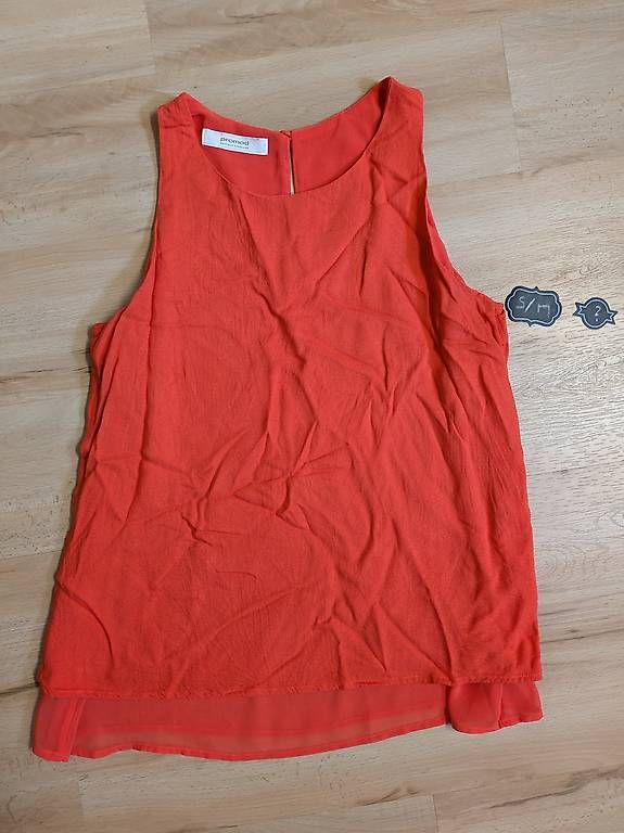 T-shirt: T-Shirt Bluse S/M – Usato da Langnau im Emmental venduto da MartinaZ86