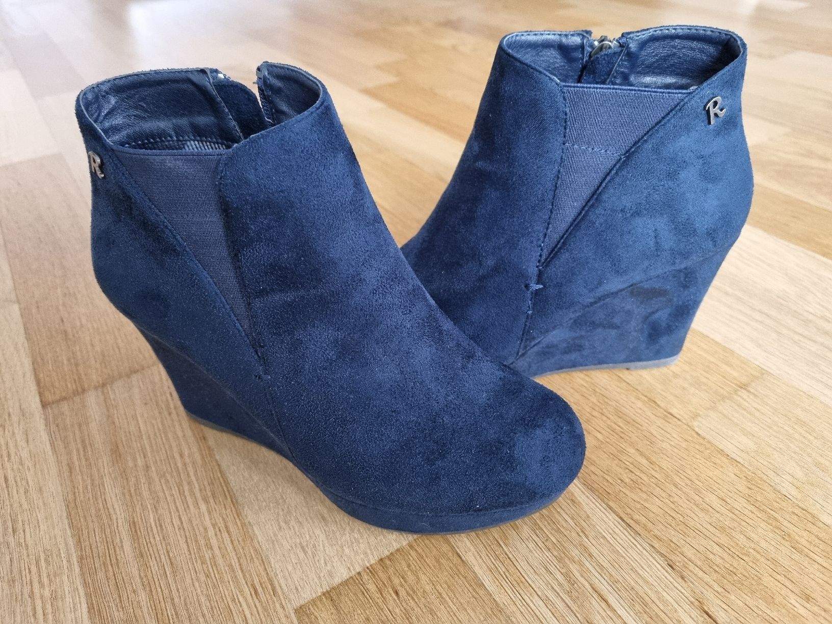 Scarpe da donna: Refresh Plateaustiefelette navy – Usato da Moosseedorf venduto da Knie0 1