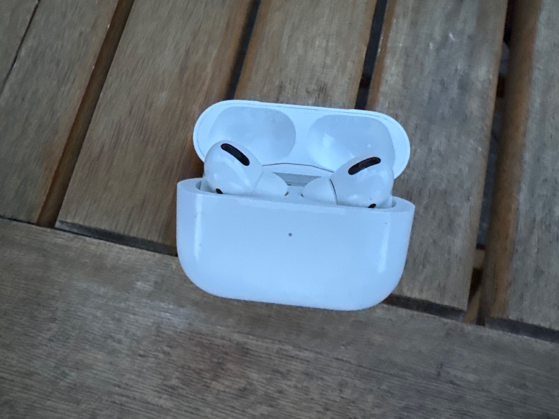Apple Kopfhörer: Originale Apple Airpods Pro A2190- Lightning – Defekt aus Olten von HoYa01 1