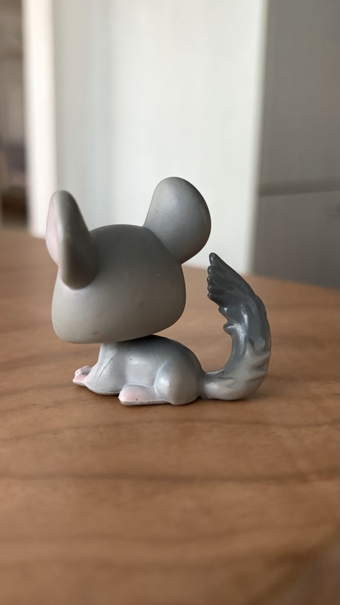 Littlest Pet Shop Giocattoli: Littlest pet shop gray chinchilla #144 – Usato da Bern venduto da ece_nxk7 1