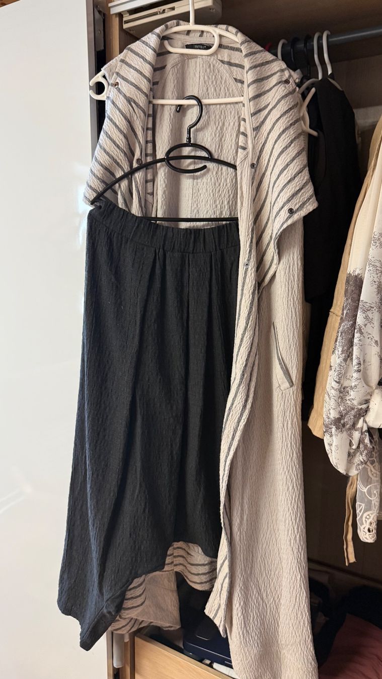 Gilets & Westen: Leinen Gilet Oversize Style lang gr M &L – Gebraucht aus Haslen GL von rana04 3
