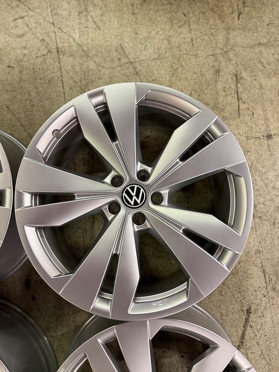 Original VW ID.4 Felgen 20zoll Neu (Neu und originalverpackt) in ...