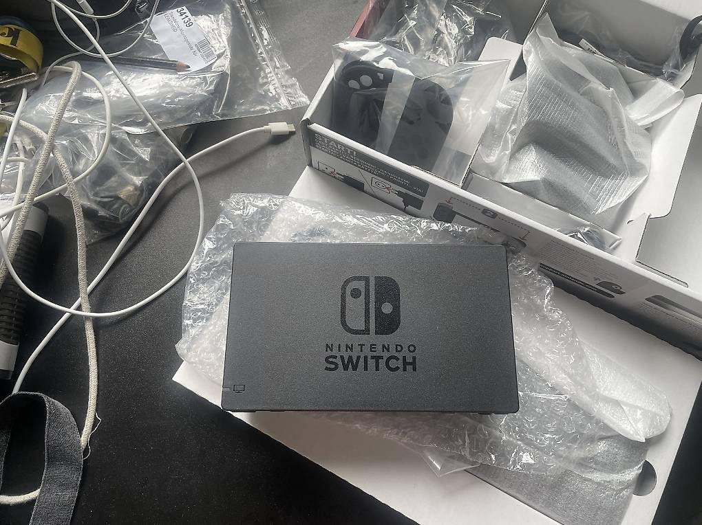 Consoles: Nintendo Switch Konsole – D'occasion à Basel par yag2ru 1