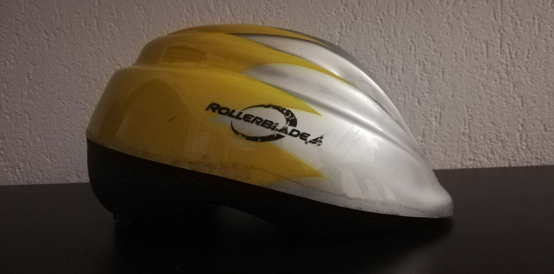 Caschi: Helm Helmet Casque Rollerblade Bike Skate – Usato da Massagno venduto da Doaxx 2