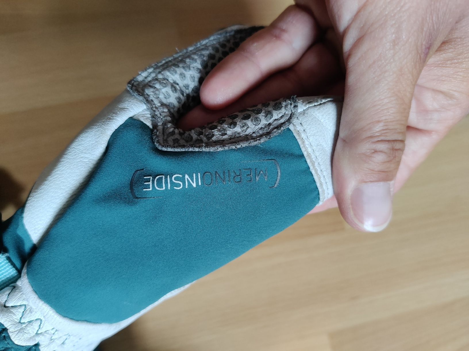 Ortovox Handschuhe & Handstulpen: Ortovox Handschuhe – Gebraucht aus Ilanz von sus_dw7m 2