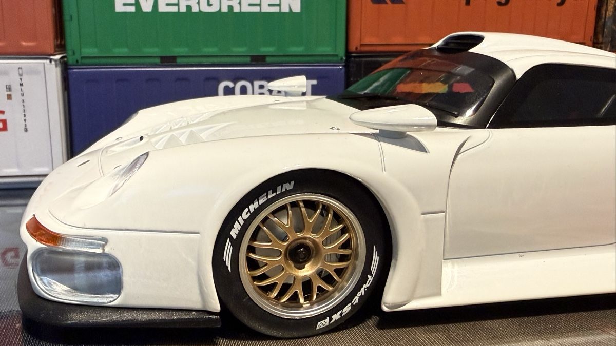 Porsche Modellini d'auto: Porsche 911 GT1 weiss  – Nuovo (secondo la descrizione) da Basel venduto da Zomeg 1