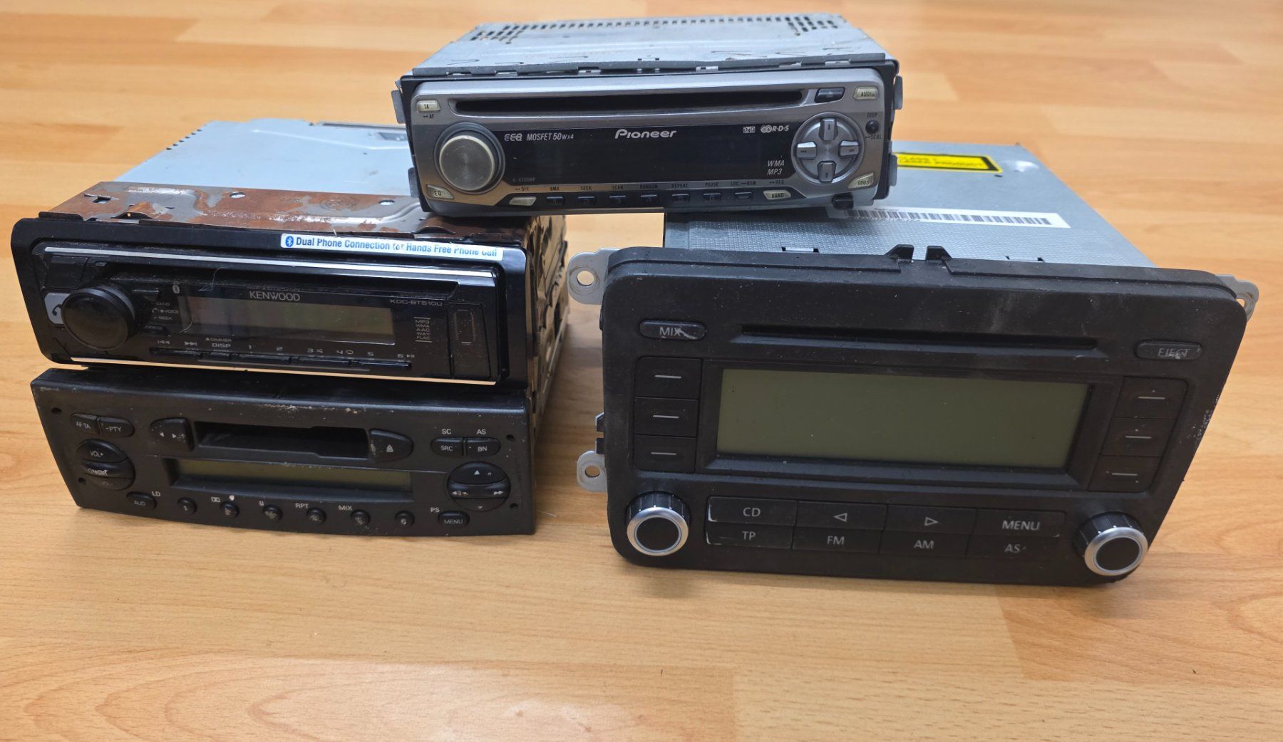 Radios: 5 X Auto Radio – Defekt aus Buchs SG von nefi022 2