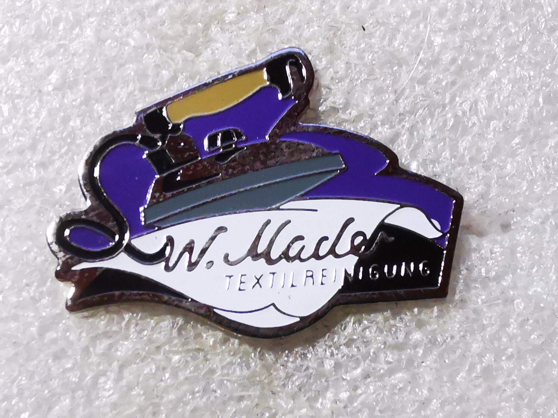 Placchette & Badge: Ansteckpin 129: Textilreinigung – Usato da Oppligen venduto da Pin-Fall-Shop