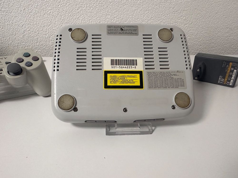 Sony PlayStation 1 Slim funktioniert einwandfrei ab 1.- | Kaufen auf ...