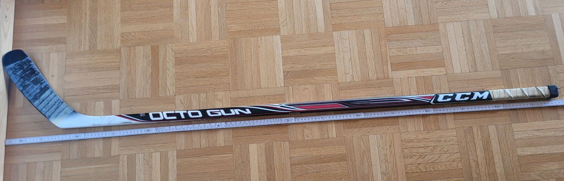 Ccm Crosses & Cannes: CCM Octo Gun Eishockeyschläger rechts Flex 85 – D'occasion à Zimmerwald par ab1Franken
