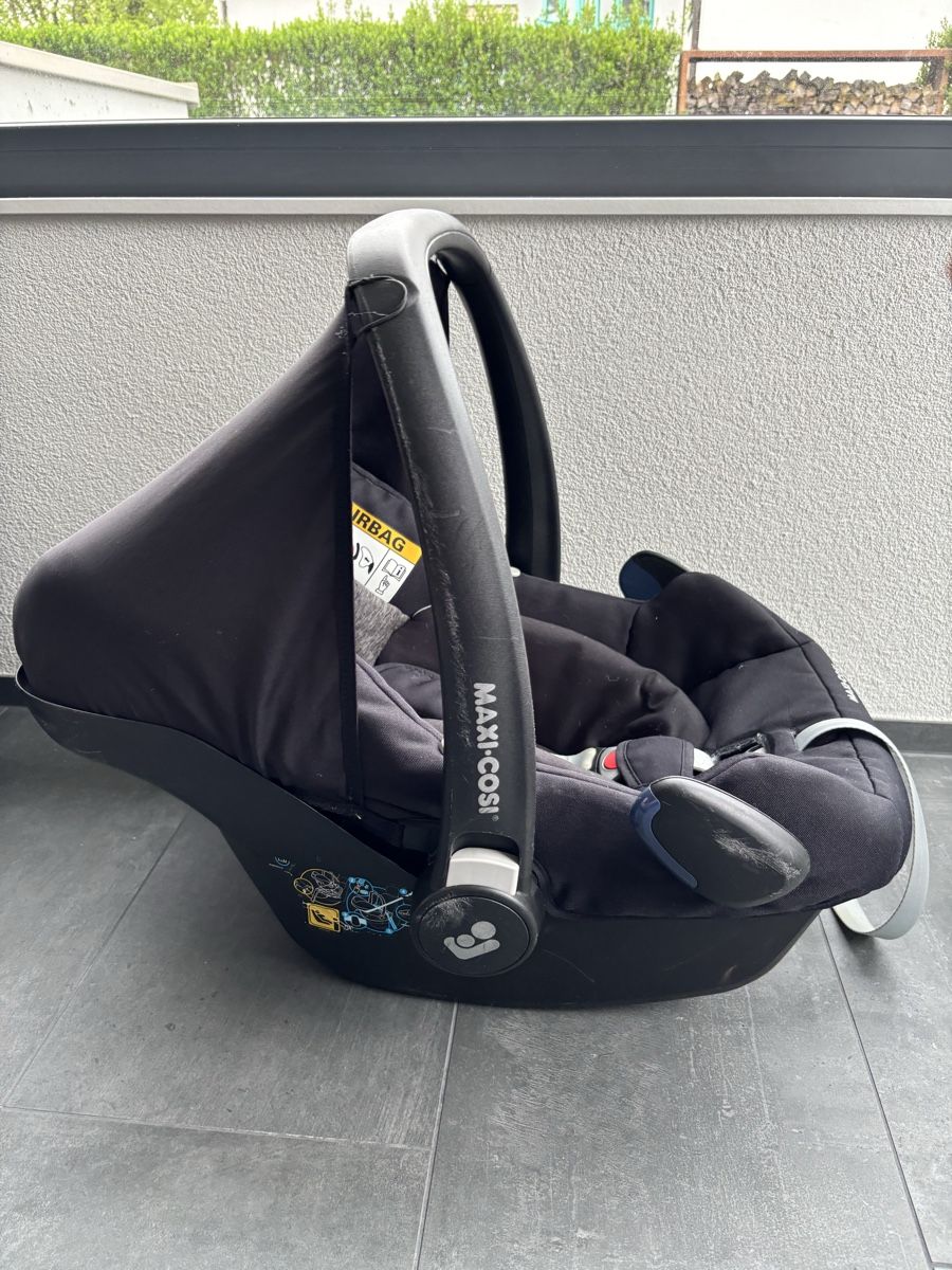 Maxi-Cosi Seggiolini per auto: Maxi Cosi Rock black mit Isofix-Station – Usato da Stein AG venduto da MOENA_3 2