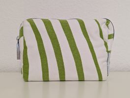 FINNAIR Business Class Etui von MARIMEKKO