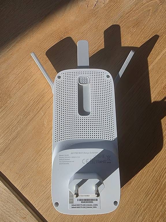 Wlan: WLan Repeater TP-Link AC1750 – Gebraucht aus Zürich von Rip2 3
