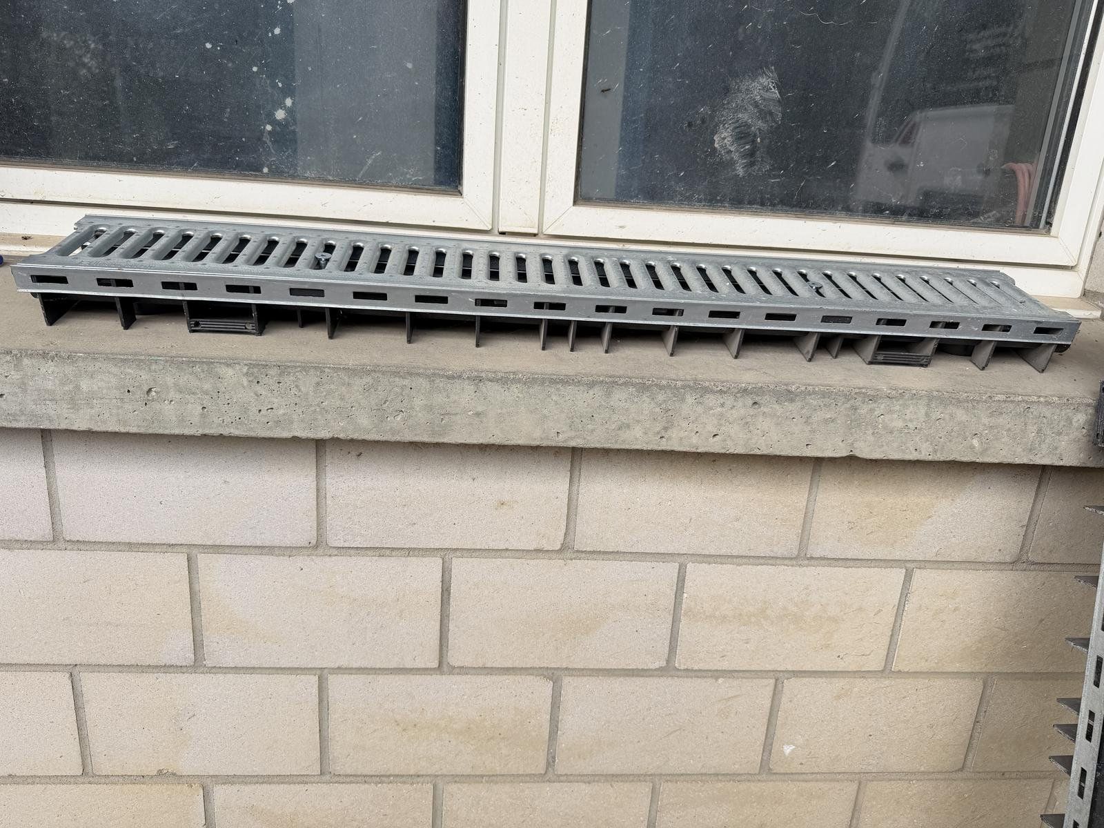 Altri materiali da costruzione: Hauraton Entwässerungsrinne mit Rost – Nuovo (secondo la descrizione) da luterbach venduto da boxster4 1