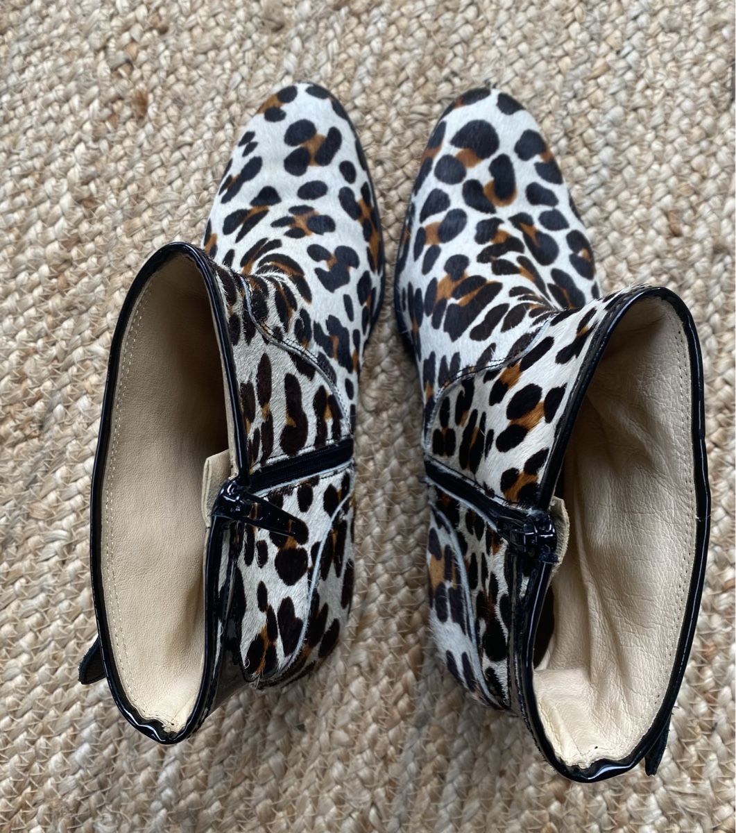Scarpe da donna: Bottines cuir imprimé léopard p. 39 – Usato da Broc venduto da ffribourg 3