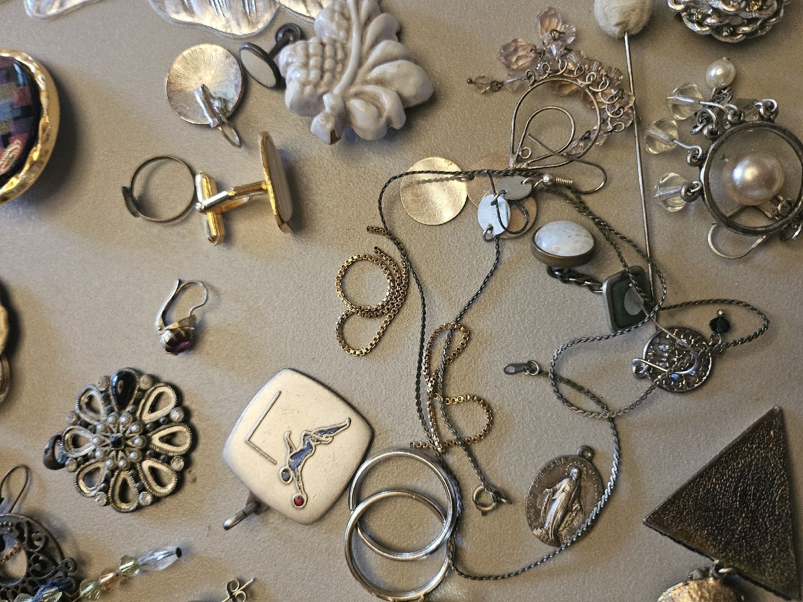 Altri gioielli: Schmuck Konvolut Diverse Teile ungeprüft  – Usato da St. Gallen venduto da Cocos_Ricardo 7
