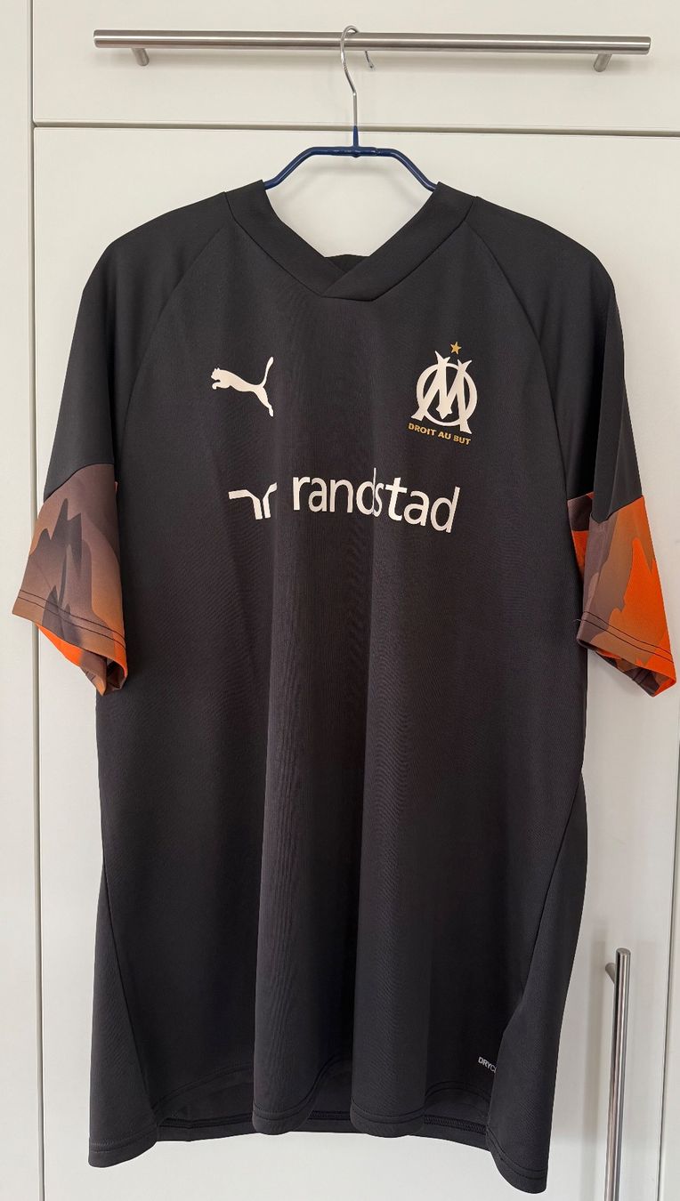 Puma Canottiere & Pantaloni: Original OM Marseille Trikot Training 2023/2024 – Nuovo e nell'imballaggio originale da Zürich venduto da L_12