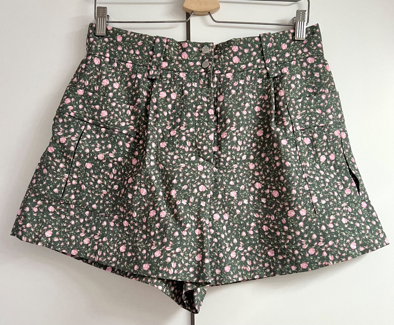 Maje Pantaloni: Blumige Sommer Shorts / Gr. 40 / Maje – Nuovo e nell'imballaggio originale da Eichberg venduto da Lolapop18