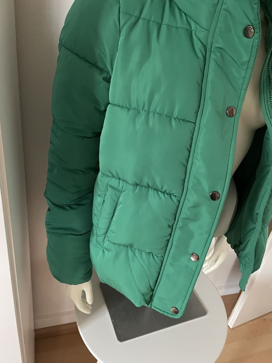 Only Giacche: Damen Daunenjacke ONLY neu G.  S – Nuovo (secondo la descrizione) da Frenkendorf venduto da Pinda4402 4