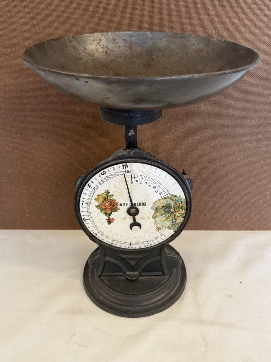Bilance e pesi: Balance de cuisine ancienne  – Usato da montreux venduto da Always-Good