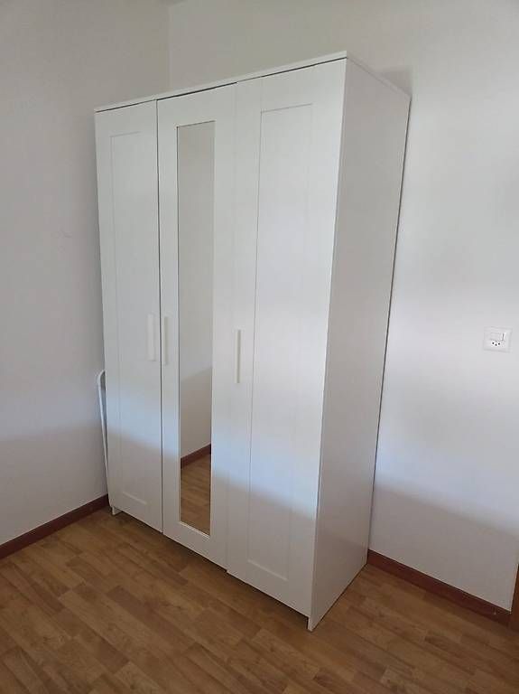 Armadi: IKEA Brimnes Kleiderschrank – Usato da Effretikon venduto da fer_p2jj