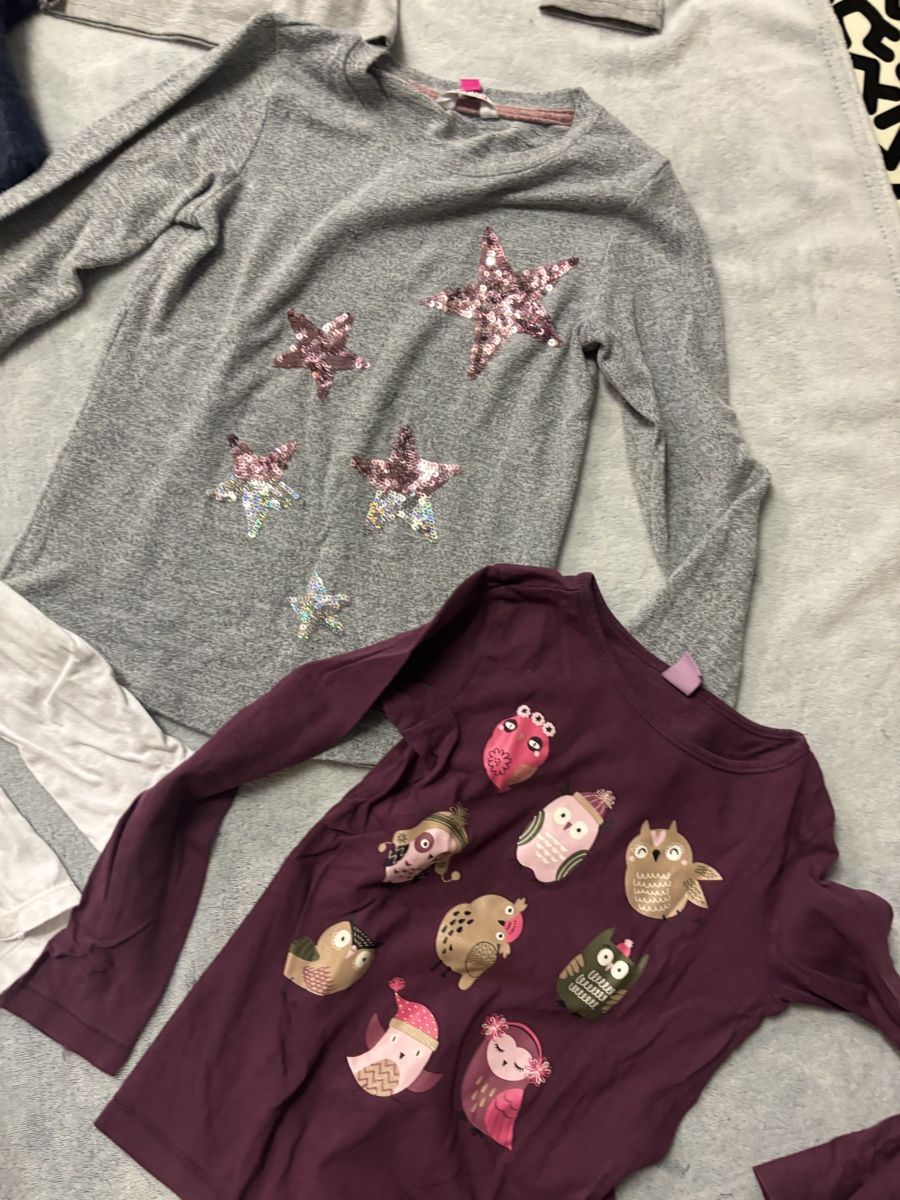 Pulls et sweat-shirts: Pullover-Set Gr. 122 – D'occasion à Vordemwald par Et1st 2