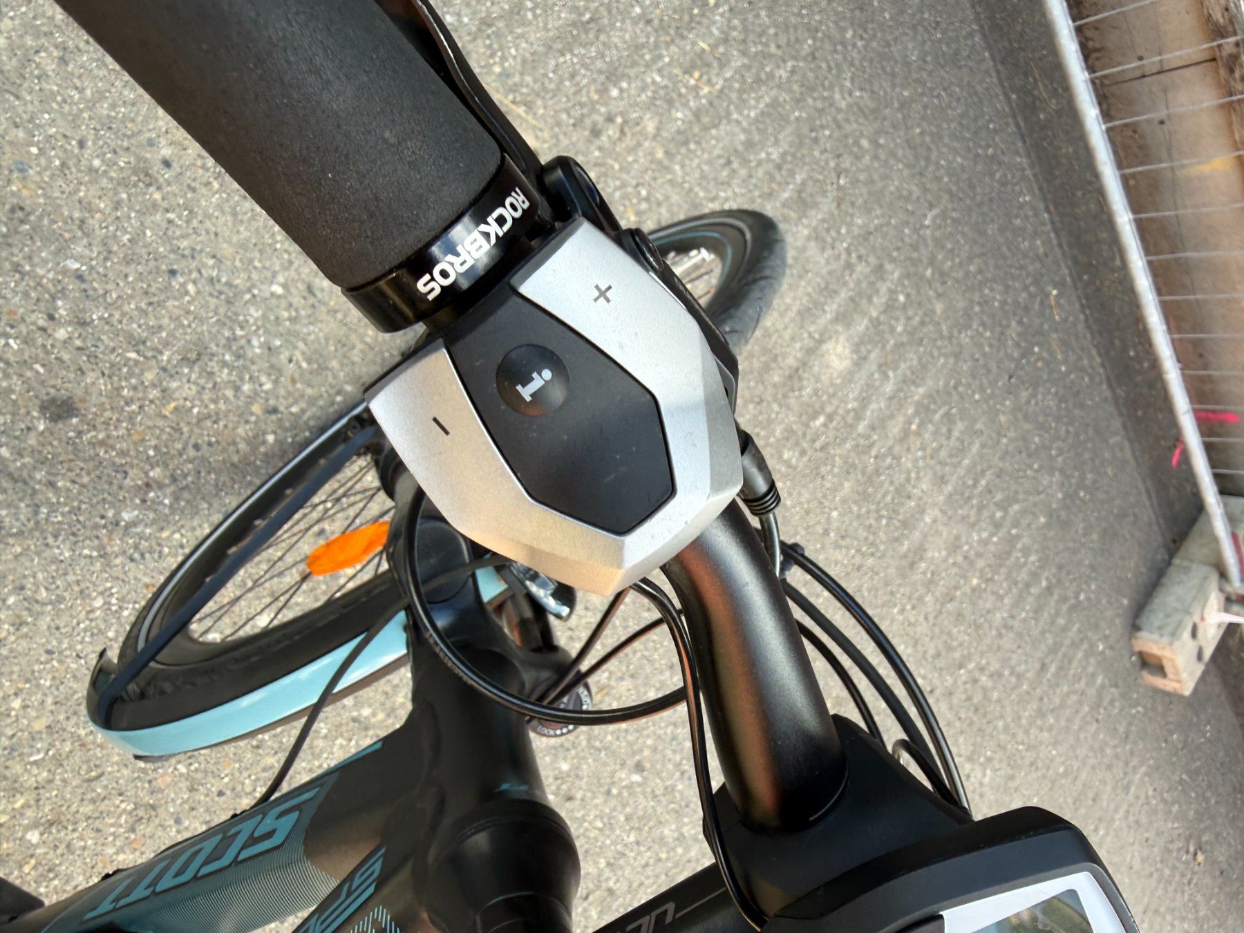 Scott Velos: E-Bike Scott – Gebraucht aus Volketswil von Chiva01 3