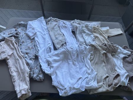 Baby Kleider Paket in neutralen Farben