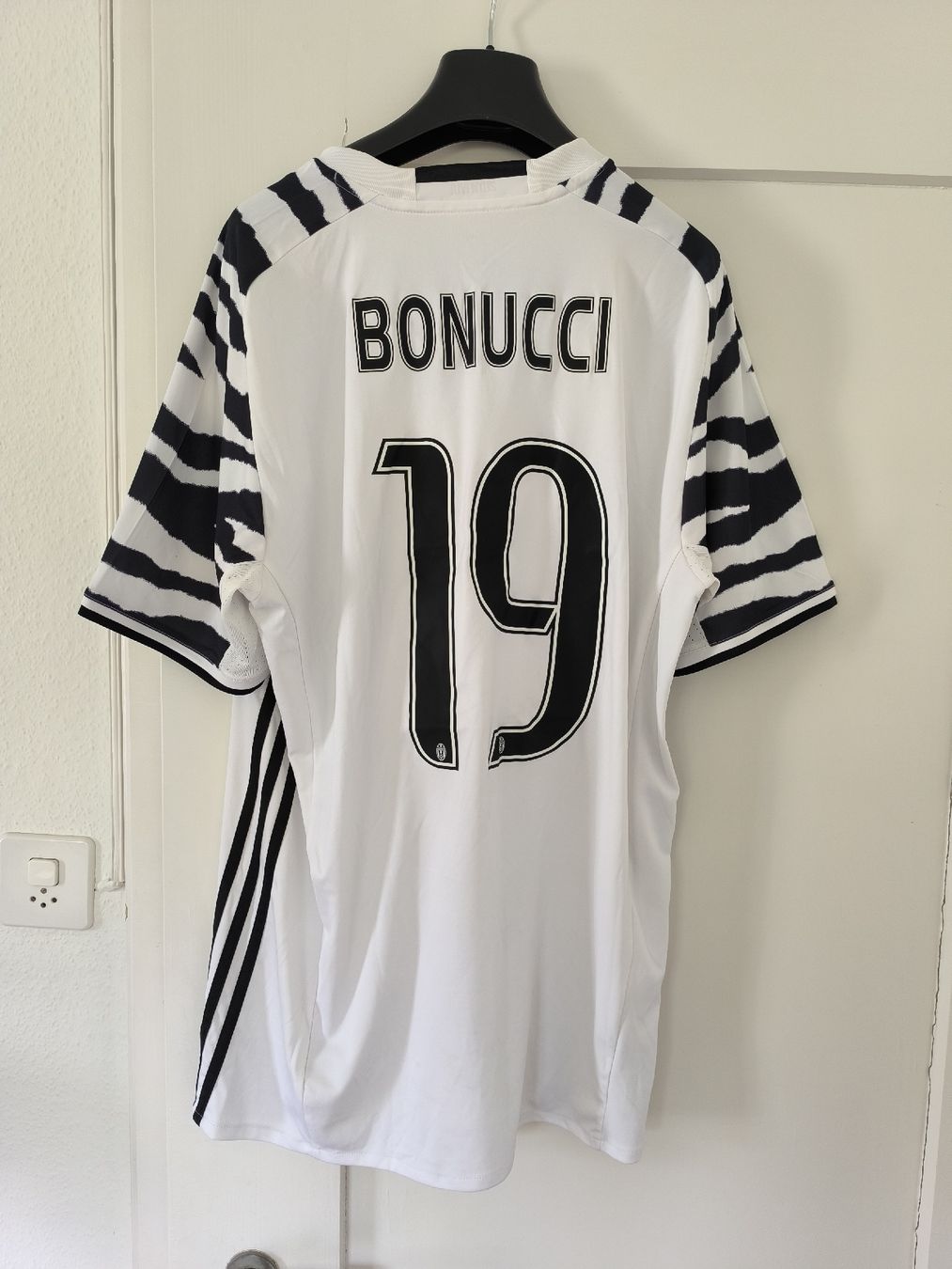 Juventus Leibchen & Hosen: Juventus Turin Trikot L – Gebraucht aus Zürich von  3