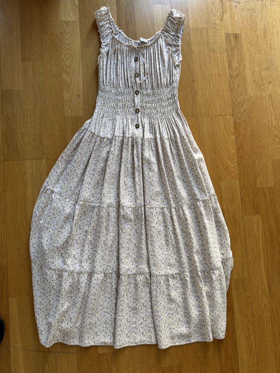 Kleider: Floral dress – Neu (gemäss Beschreibung) aus Bern von FashionK92