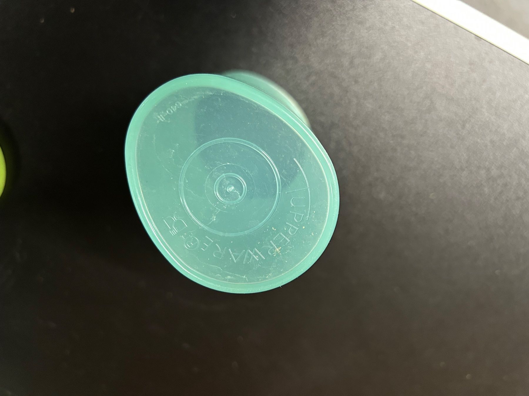Tupperware Contenitori & Simili: Tupperware Behälter mit Ausguss – Usato da Obergösgen venduto da Andre118 2