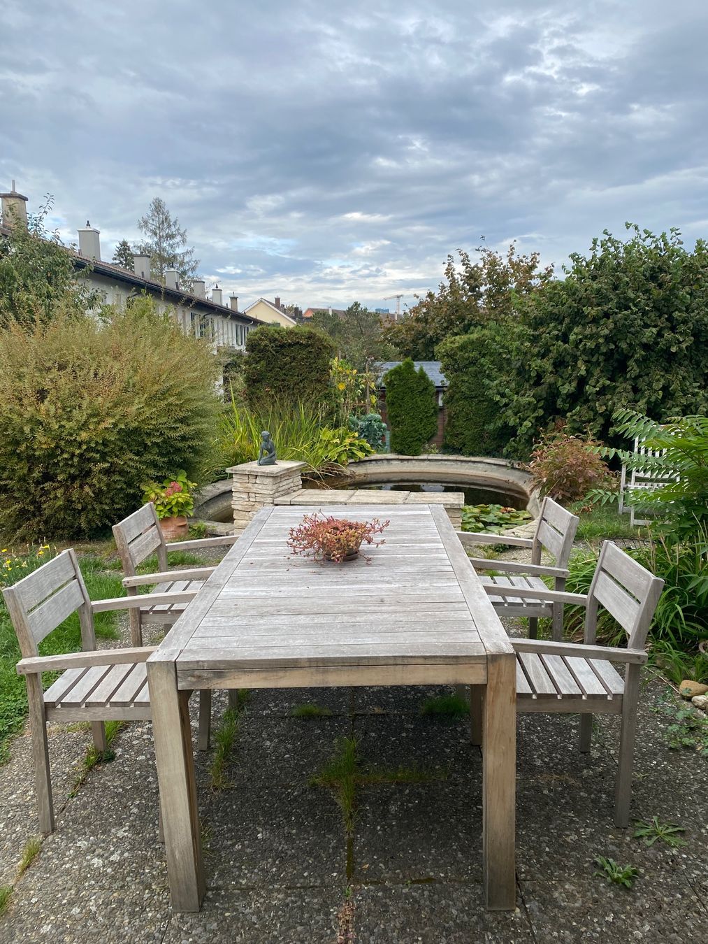 Set di tavolo e panche: Teakholz Gartentisch mit vier Stühlen – Usato da Bern venduto da AnasKleiderschrank 1