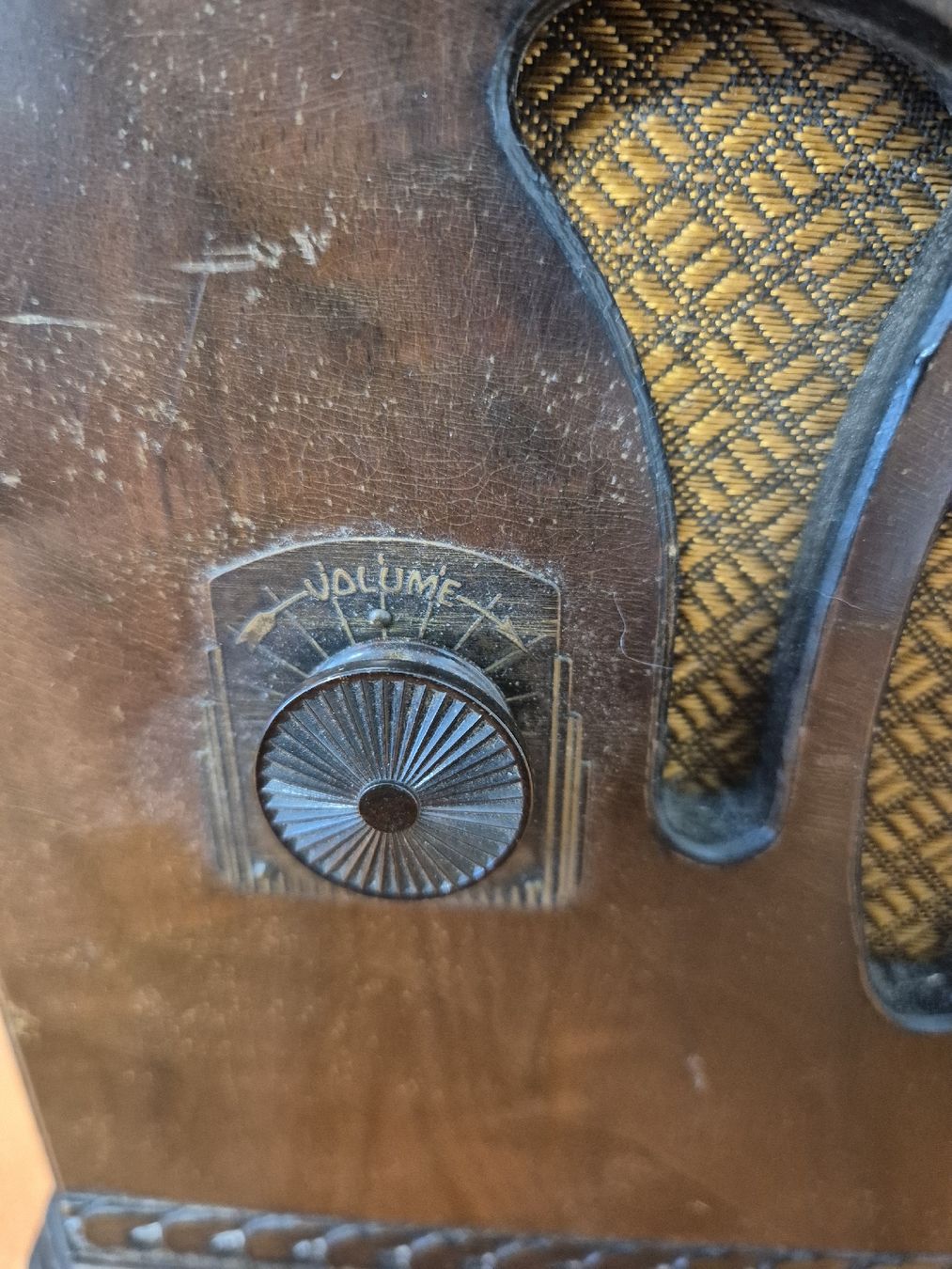 Radios: Antiker Röhrenradio-Klassiker, Le Pygmee – Defekt aus Basel von vintage.watches 4