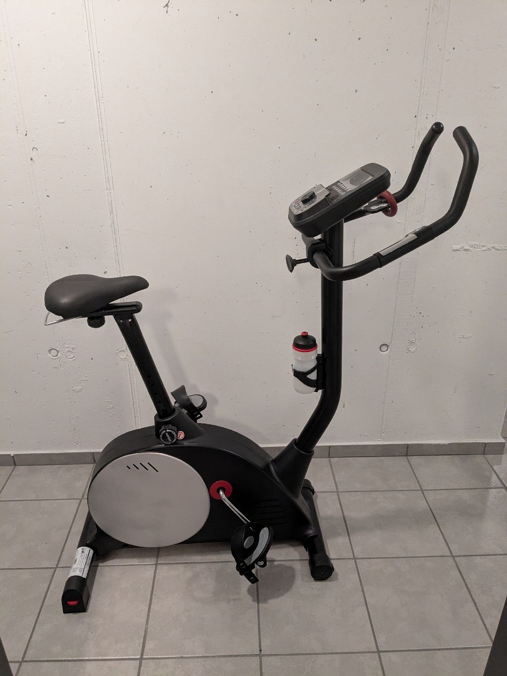 Hometrainer: Heimtrainer/Ergometer in sehr gutem Zustand – Nuovo (secondo la descrizione) da Seedorf UR venduto da cra_d5mw