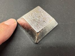 Indium Barren, >99,99%. 113 g