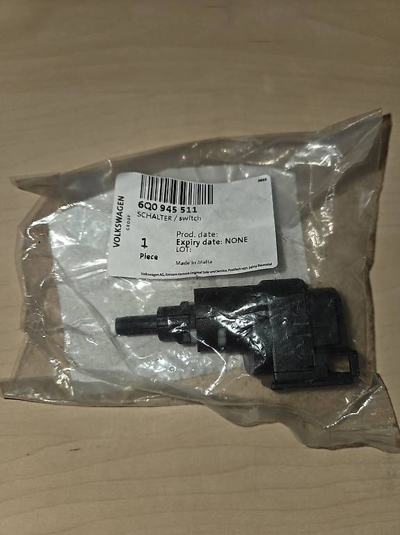 Tutti pezzi di ricambio auto: Bremslichtschalter 6Q0 945 511 – Usato da Kriens venduto da dav_6jgv 1