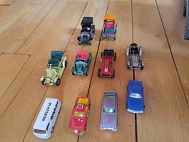 Konvolut Spielzeugautos diverse Modelle Sammlerstücke